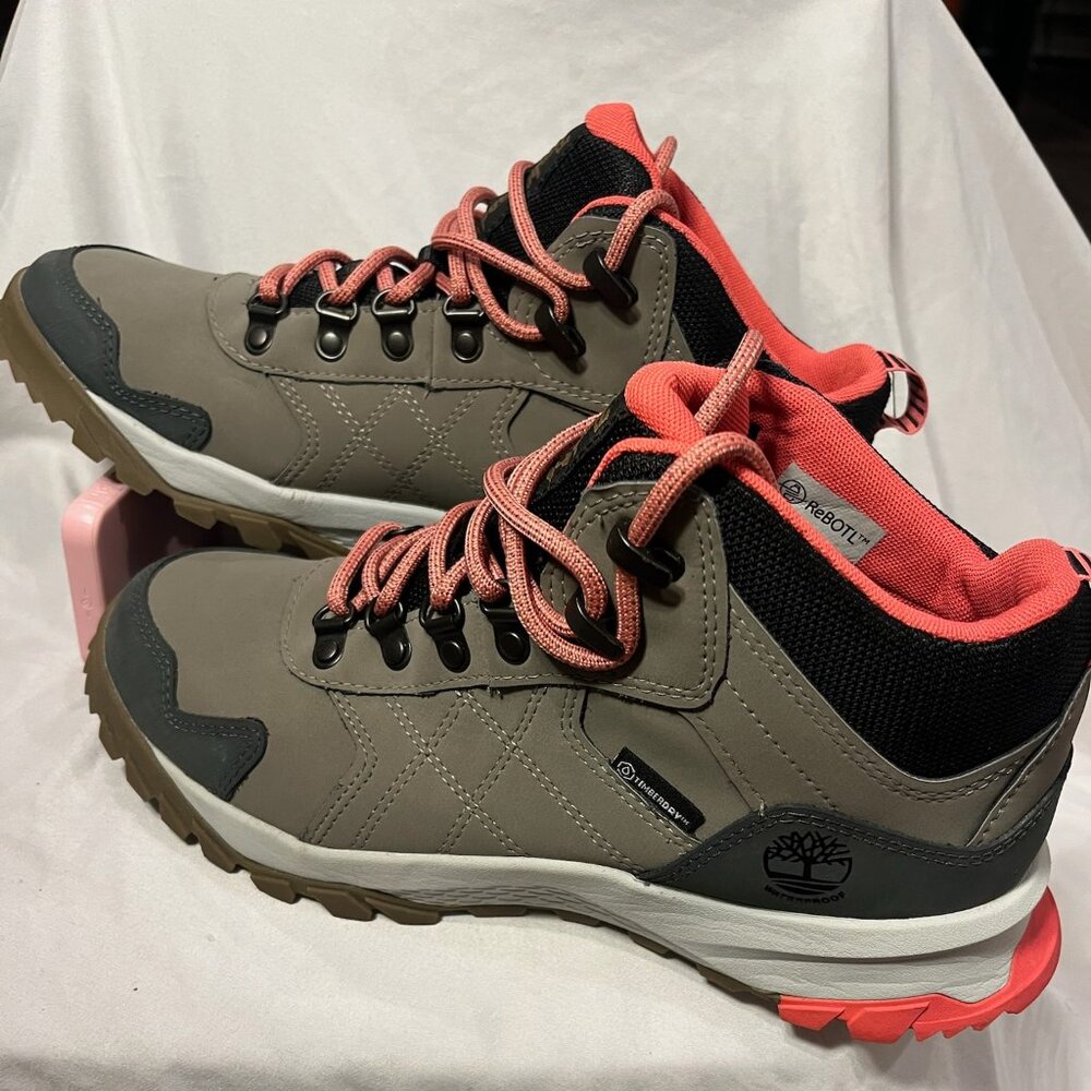 New Timberland Women's Waterproof Hiking Boots Size 8.5 Gray Pink Trail Ready
